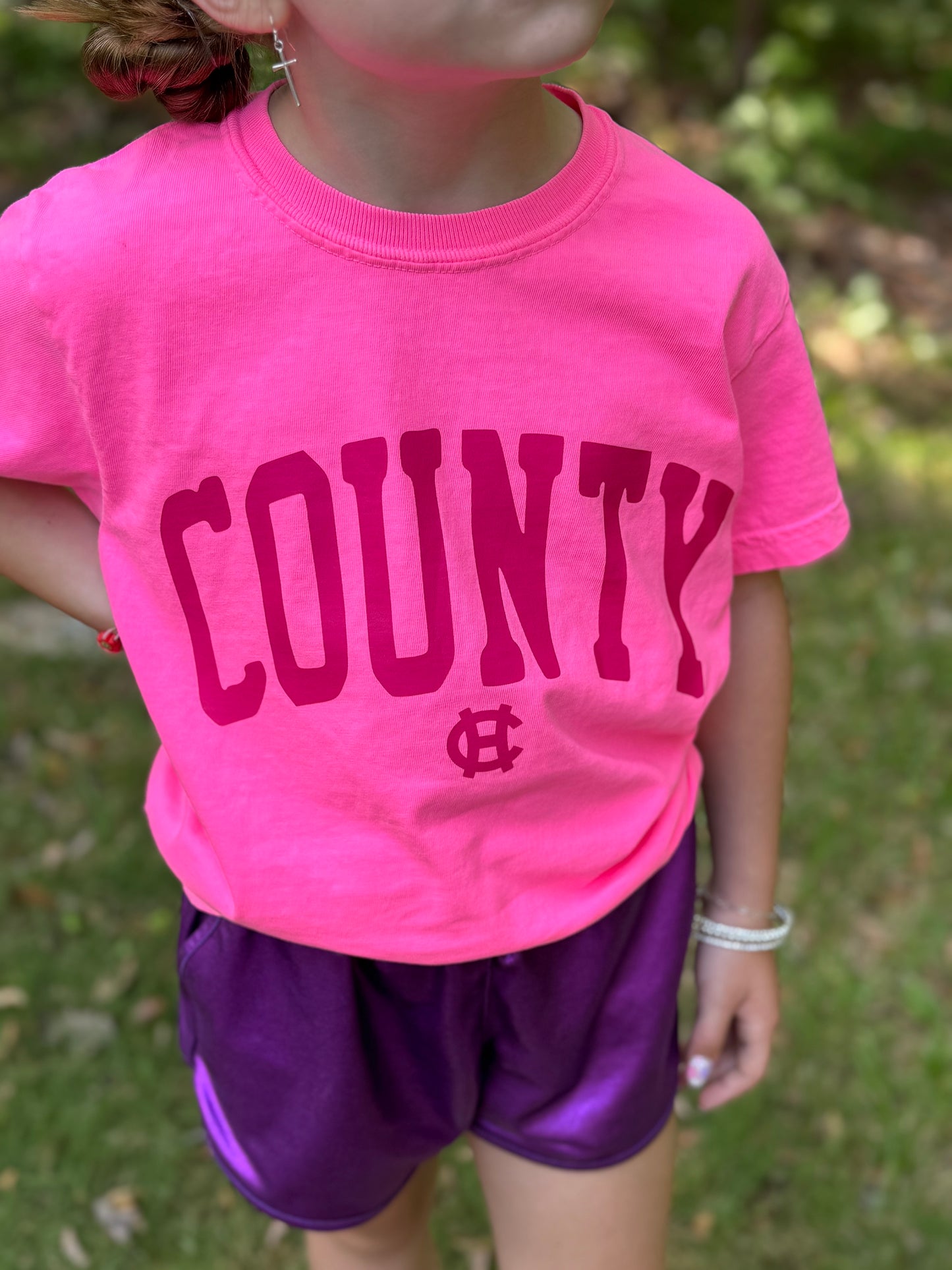 County - Neon Pink